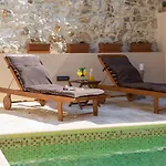 Kameni Dvori Villa
