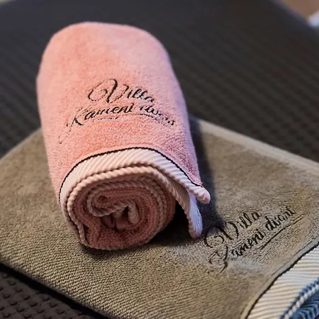 Kameni Dvori * Sveti Filip i Jakov