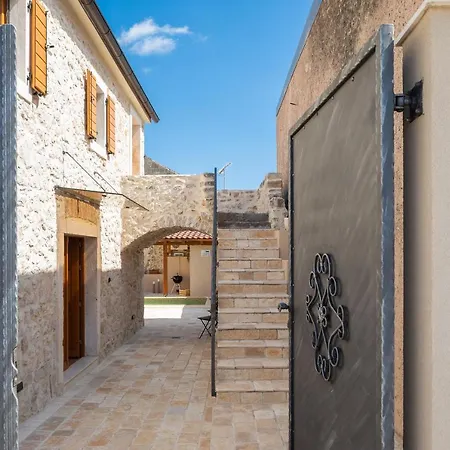 Βίλα Kameni Dvori *