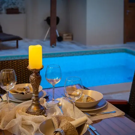 Kameni Dvori Sveti Filip i Jakov