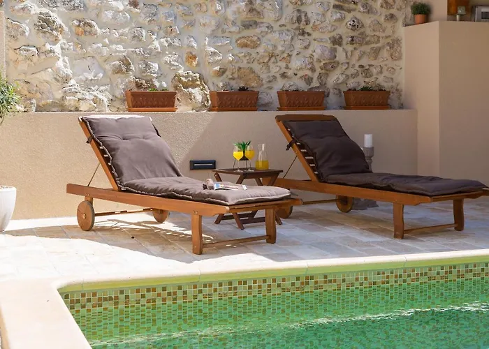 Kameni Dvori Villa