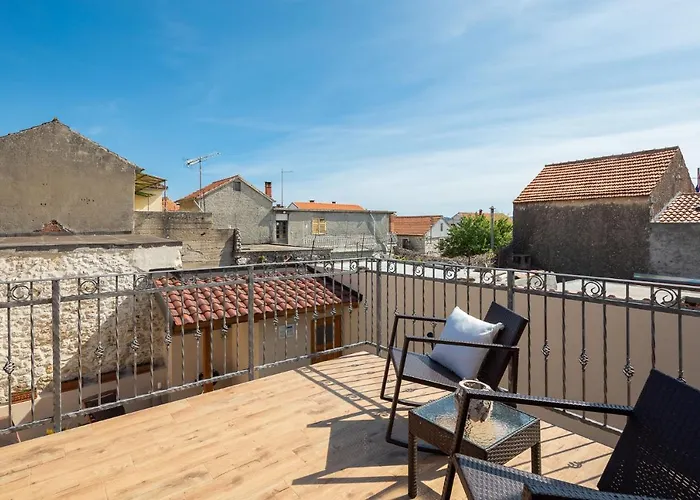 Villa Kameni Dvori Sveti Filip i Jakov
